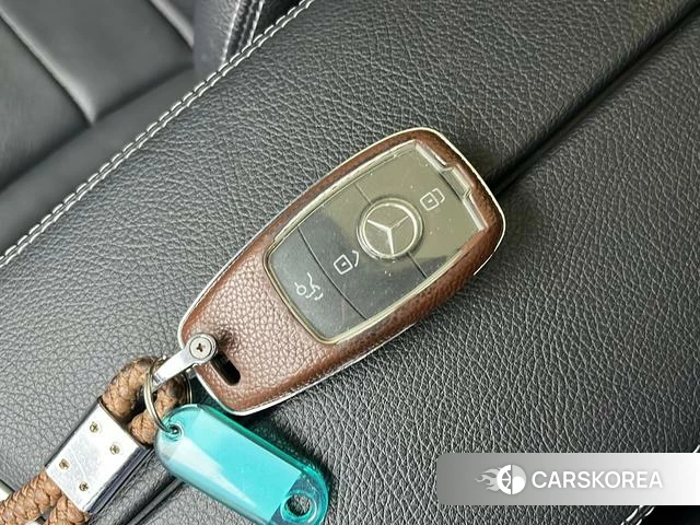 Mercedes-Benz Class C 2020 Синий из Китая, фото 2