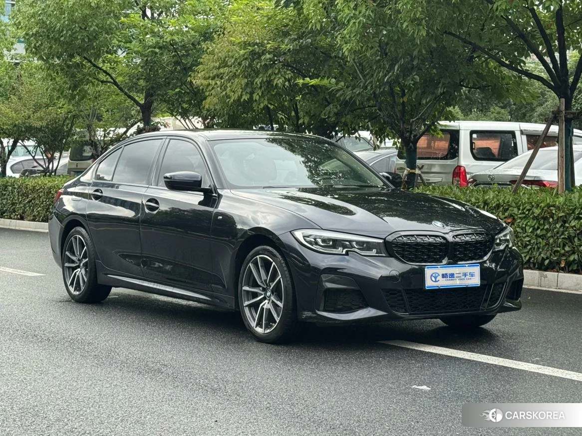 BMW 3 series 2022 Черный из Китая, фото 2