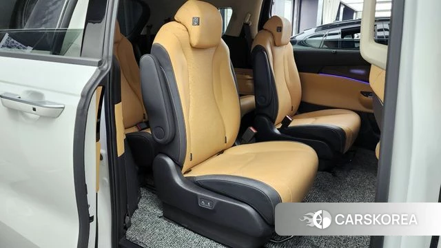 Kia Carnival 4th generation 2023 Белый из Кореи, фото 2