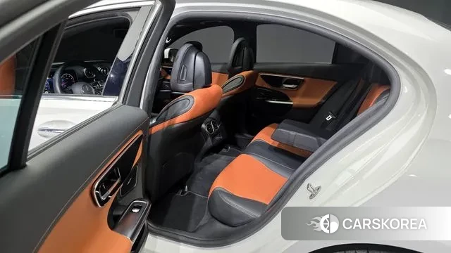 Mercedes-Benz C-Class W206 2022 Белый из Кореи, фото 2