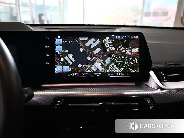 BMW iX1 (U11) 2023 Белый из Кореи, фото 2