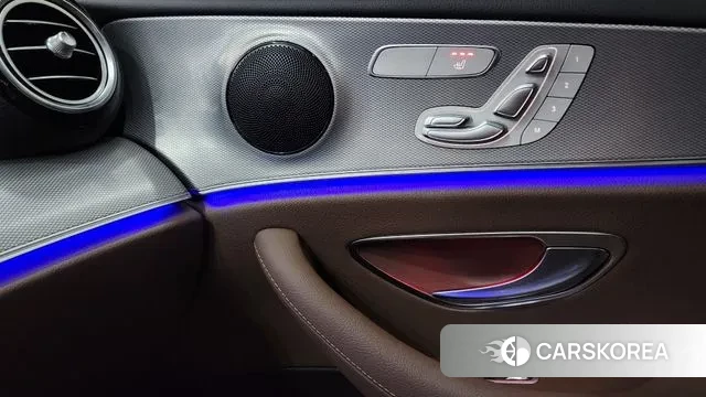 Mercedes-Benz E-Class W213 2020 Черный из Кореи, фото 2