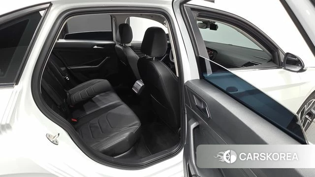Volkswagen 7th Generation of Jetta 2022 Белый из Кореи, фото 2