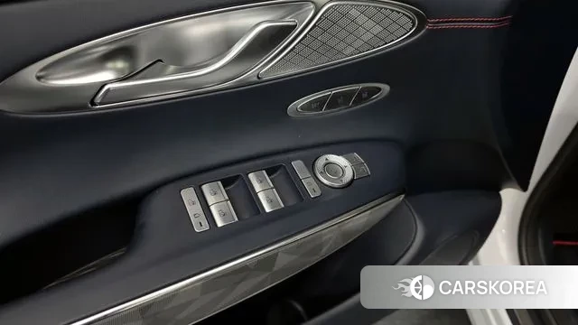 Genesis GV70 2021 Белый из Кореи, фото 2