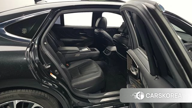 Lexus LS500h 5th generation 2021 Черный из Кореи, фото 2