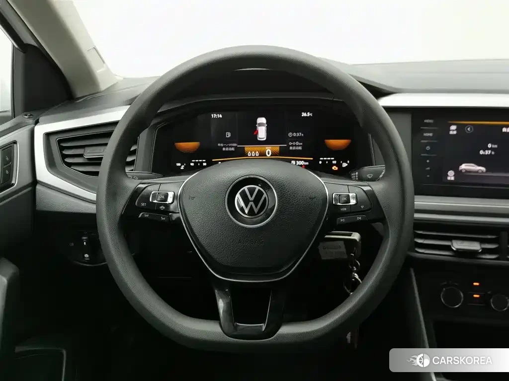 Volkswagen Polo 2024 Белый из Китая, фото 2