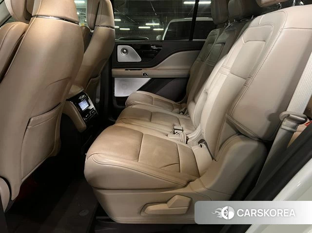 Lincoln Aviator 2nd generation 2022 Белый из Кореи, фото 2