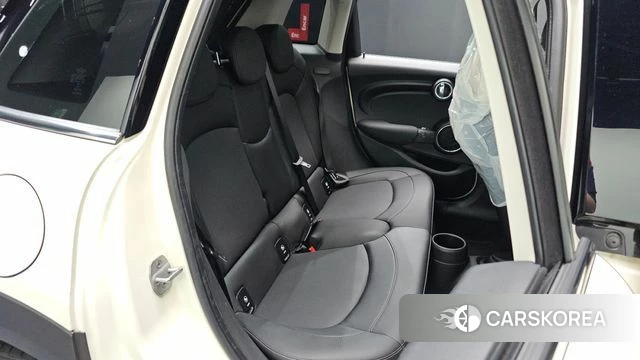Mini Cooper 2021 Жемчужный цвет из Кореи, фото 2