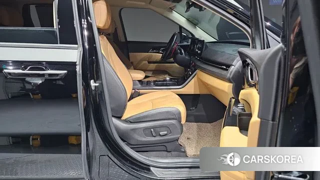 Kia Carnival 4th generation 2021 Черный из Кореи, фото 2