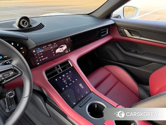 Porsche Taycan 2025 Белый из Кореи, фото 2