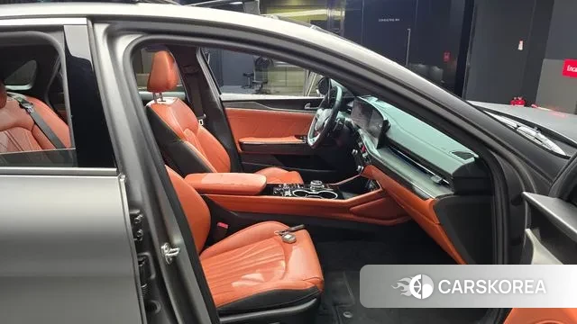 Kia The New K5 3rd generation 2024 Серебряный из Кореи, фото 2