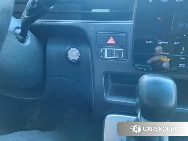 Hyundai Staria 2021 Серебряный из Кореи, фото 2