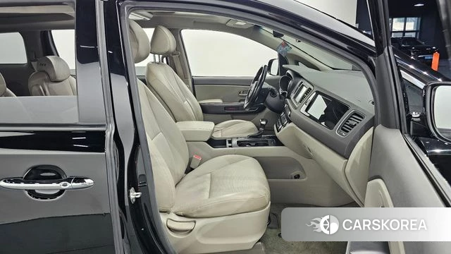 Kia All New Carnival 2018 Черный из Кореи, фото 2
