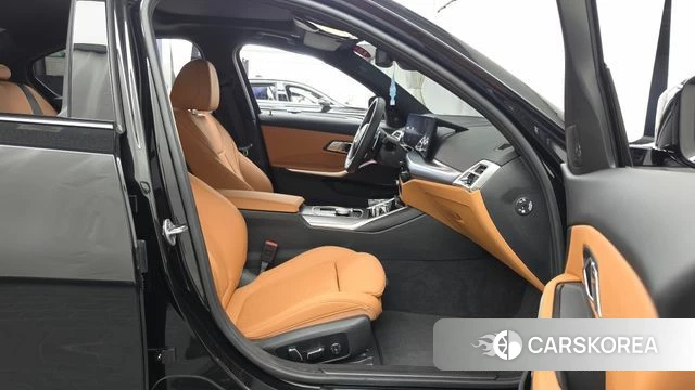 BMW 3 Series (G20) 2025 Черный из Кореи, фото 2