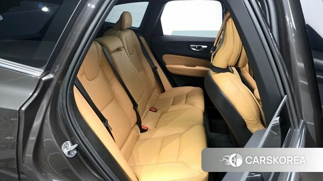 Volvo XC60 second Generation 2025 Цвет тростника из Кореи, фото 2