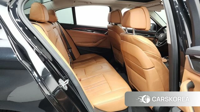 BMW 5 Series (G30) 2021 Черный из Кореи, фото 2