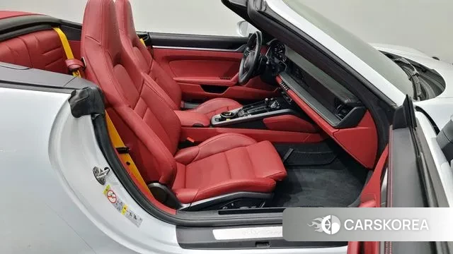 Porsche 911(992) 2023 Белый из Кореи, фото 2