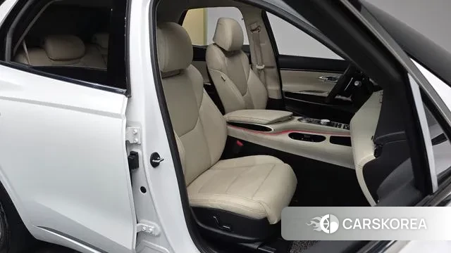 Genesis GV70 2021 Белый из Кореи, фото 2