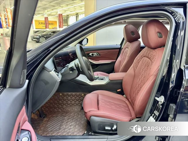 BMW 3 series 2023 Черный из Китая, фото 2