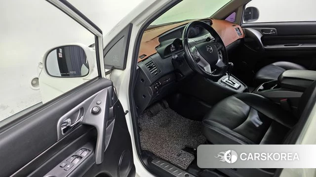 Ssangyong Korando Turismo 2018 Белый из Кореи, фото 2