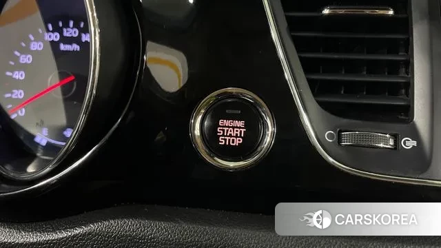 Kia The New Carnival 2019 Белый из Кореи, фото 2