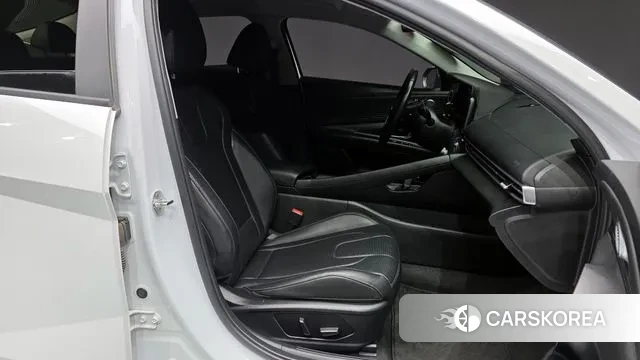 Hyundai Avante Hybrid (CN7) 2022 Белый из Кореи, фото 2