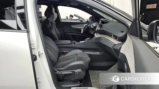 Peugeot 5008 second generation 2022 Белый из Кореи, фото 2