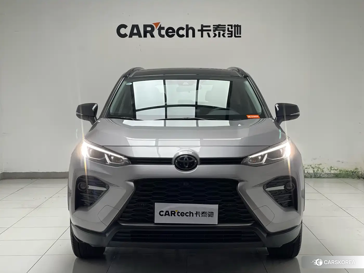 Toyota Wildlander 2023 Silver/gray из Китая, фото 2