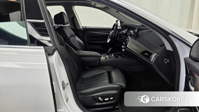 BMW 6 Series GT (G32) 2018 Белый из Кореи, фото 2
