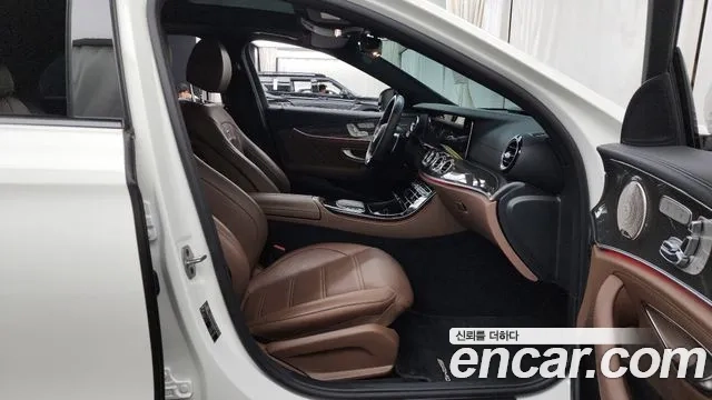 Mercedes-Benz E-Class W213 2021 Белый из Кореи, фото 2