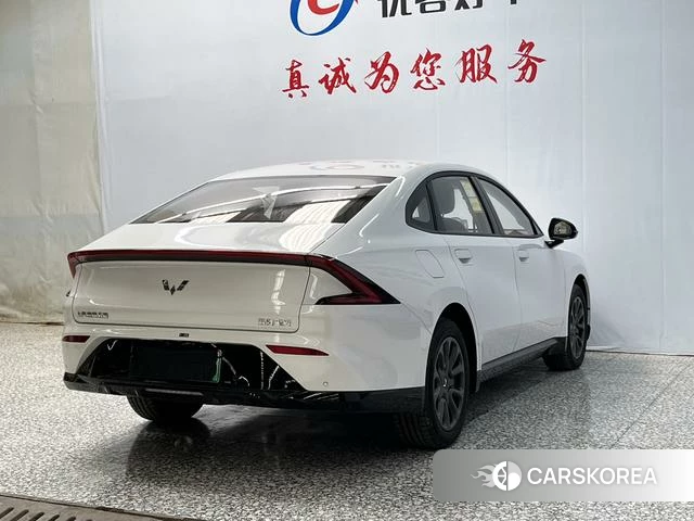 Wuling Automobile Wuling Starlight PHEV 2026 Белый из Китая, фото 2