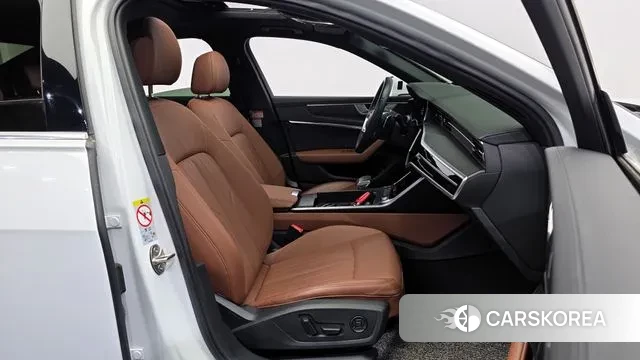 Audi A6 (C8) 2023 Белый из Кореи, фото 2