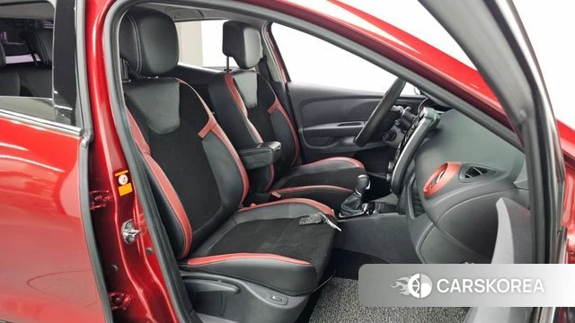 Renault Korea (Samsung) Clio 2019 Красный из Кореи, фото 2