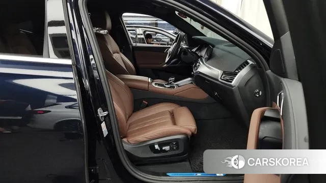 BMW X6 (G06) 2022 Черный из Кореи, фото 2