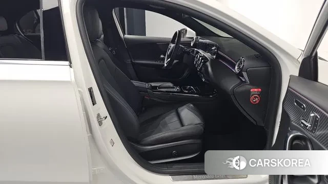 Mercedes-Benz A-Class W177 2025 Белый из Кореи, фото 2