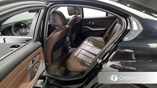 BMW 3 Series (G20) 2020 Черный из Кореи, фото 2