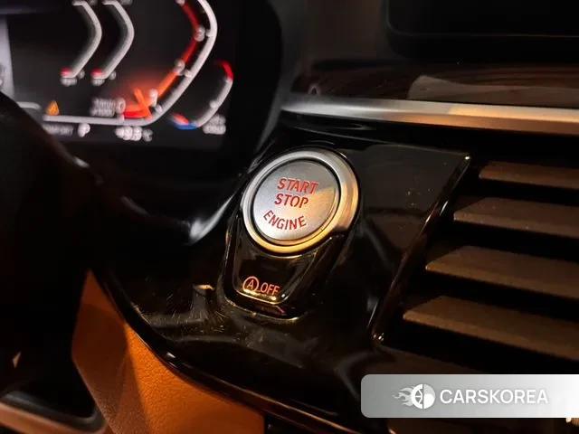 BMW 5 Series (G30) 2020 Серый из Кореи, фото 2