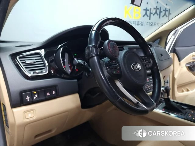 Kia All New Carnival 2018 Жемчужный цвет из Кореи, фото 2