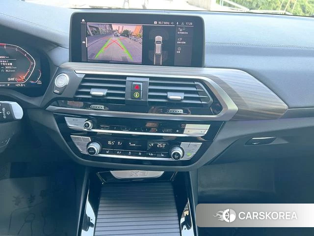 BMW X3 2020 Черный из Китая, фото 2