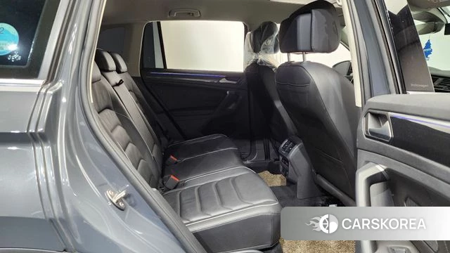 Volkswagen Tiguan second Generation 2021 Серый из Кореи, фото 2