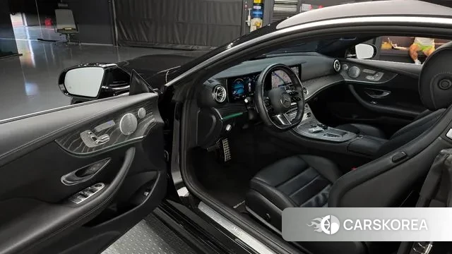 Mercedes-Benz E-Class W213 2021 Черный из Кореи, фото 2