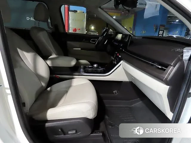 Kia Carnival 4th generation 2023 Белый из Кореи, фото 2