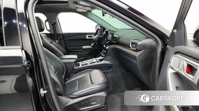 Ford Explorer 6th Generation 2022 Черный из Кореи, фото 2