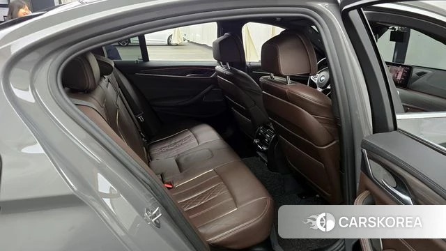 BMW 5 Series (G30) 2021 Серый из Кореи, фото 2