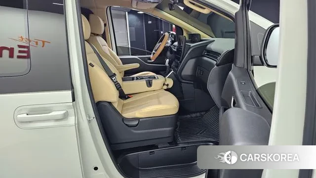 Hyundai Staria 2024 Белый из Кореи, фото 2