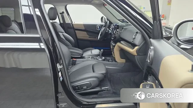 Mini Cooper Countryman 2019 Черный из Кореи, фото 2