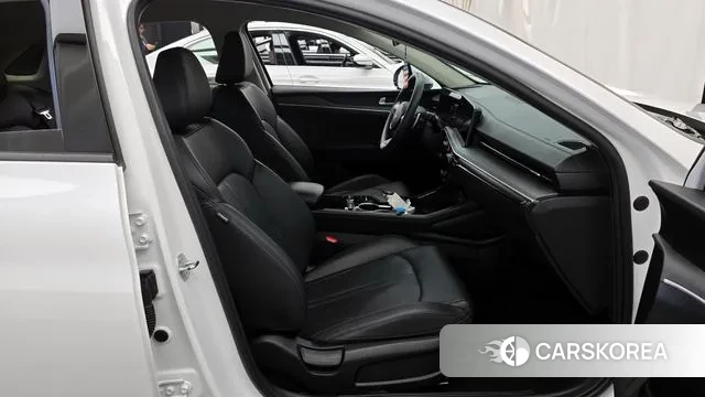 Kia The New K5 3rd generation 2024 Белый из Кореи, фото 2