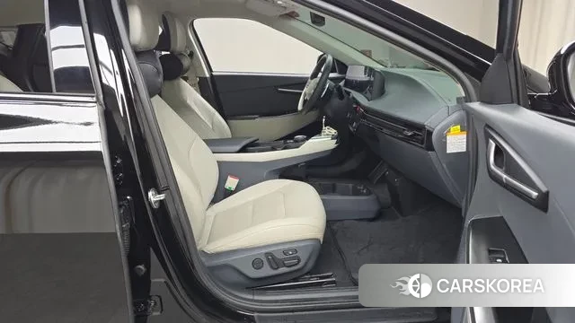 Kia EV6 2023 Черный из Кореи, фото 2