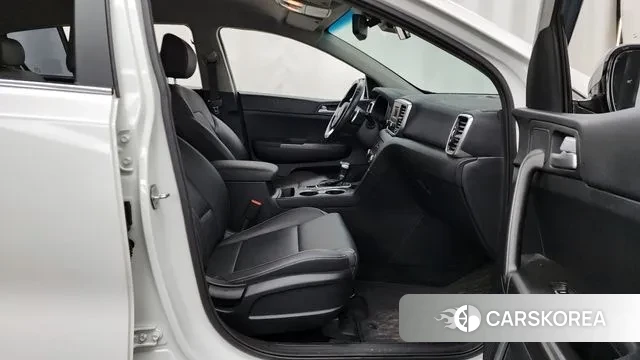 Kia Sportage The Bold 2021 Белый из Кореи, фото 2