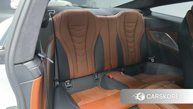 BMW 8 Series (G15) 2022 Белый из Кореи, фото 2